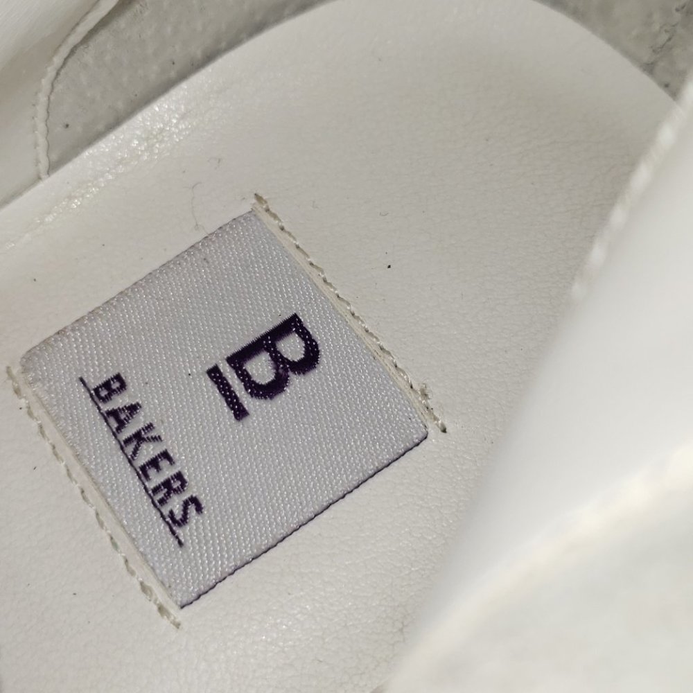 white 4" boot from Bakers